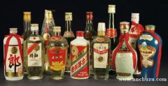 柳州市上门回收礼品1985年贵州茅台酒回收拉菲酒名烟名酒