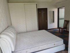 中潭路地铁3.4号 大一房90平出租 租金 7800元  有